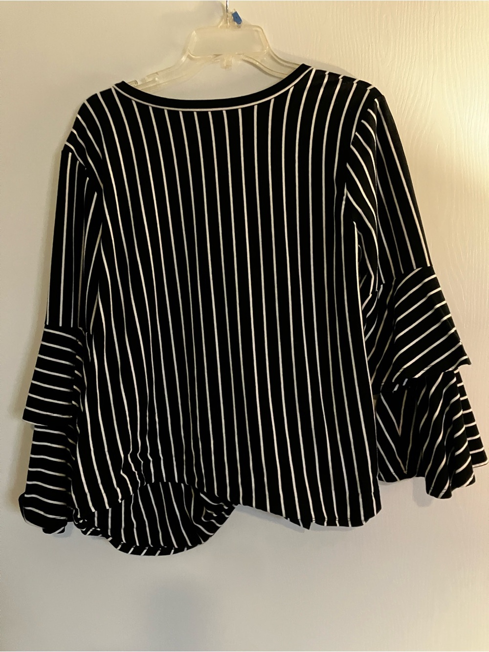BOLD Elements XL Black White Striped Blouse Ruffle Sleeve Stretch Top - Picture 5 of 10